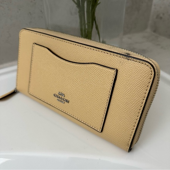 Coach Women’s Accordion Zip Wallet - Picture 2 of 15